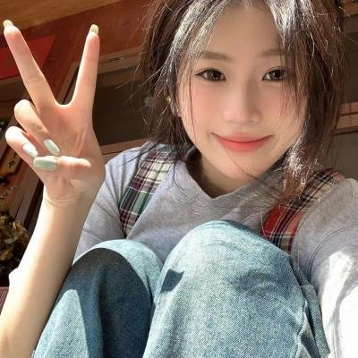 帐棚顶上的马戏团艺人